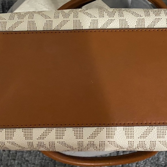 Authentic MICHAEL KORS Hamilton Logo Satchel - Picture 8 of 8